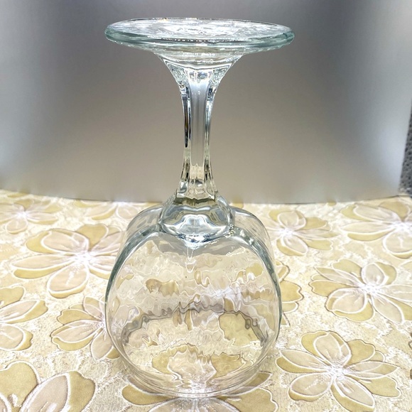 Discontinued Libbey Glass Company Chivalry Hock Wine Glass Pattern #LRSCHI - Picture 5 of 5